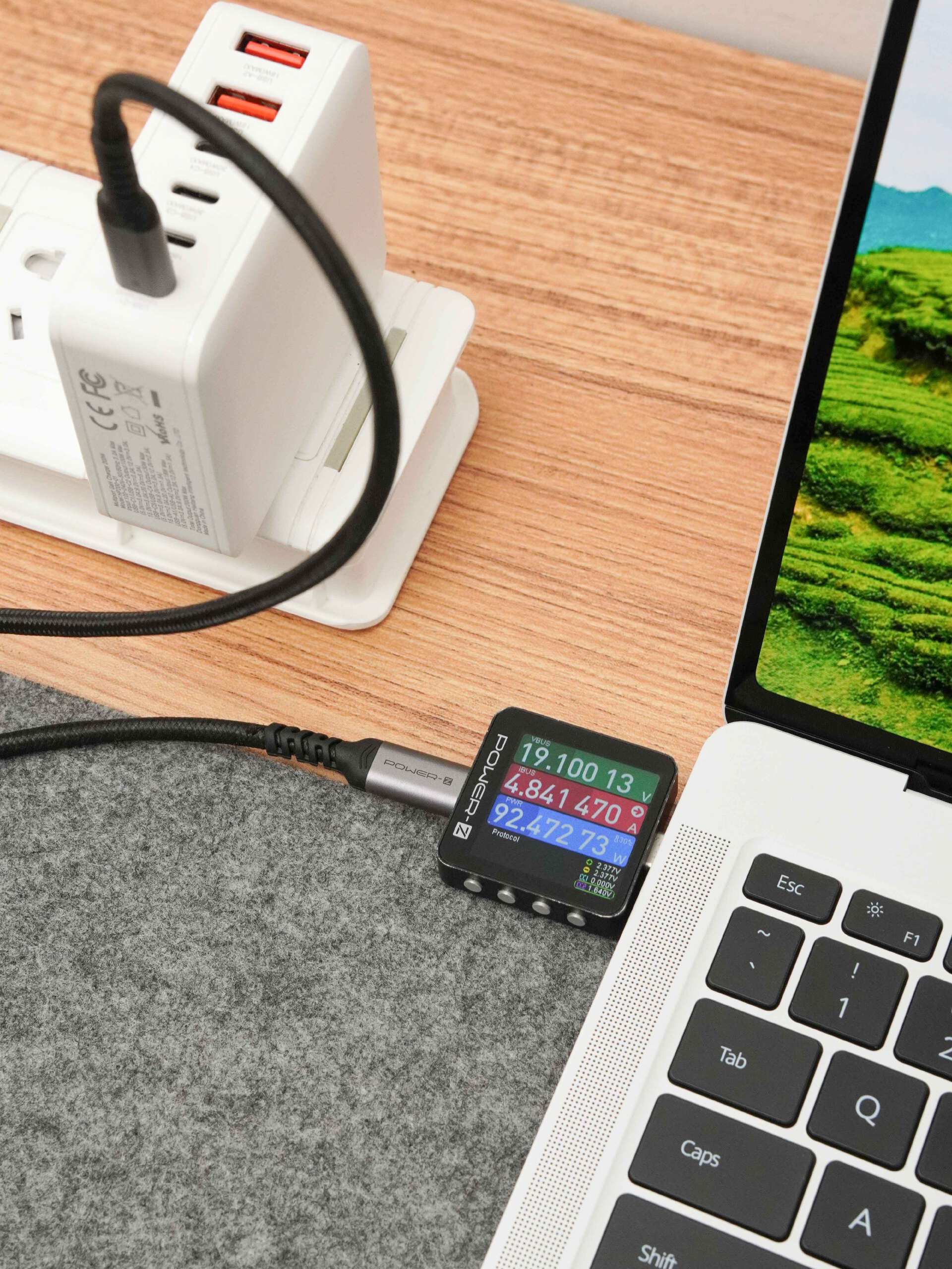 海棠推出PD200W 4C2A与PD165W 3C1A两款智能充电器-充电头网