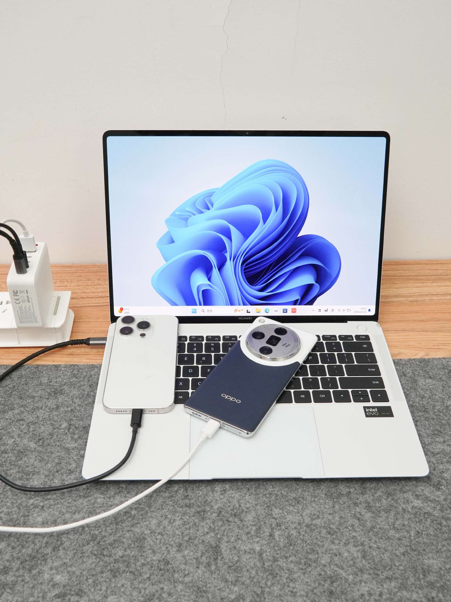 海棠推出PD200W 4C2A与PD165W 3C1A两款智能充电器-充电头网