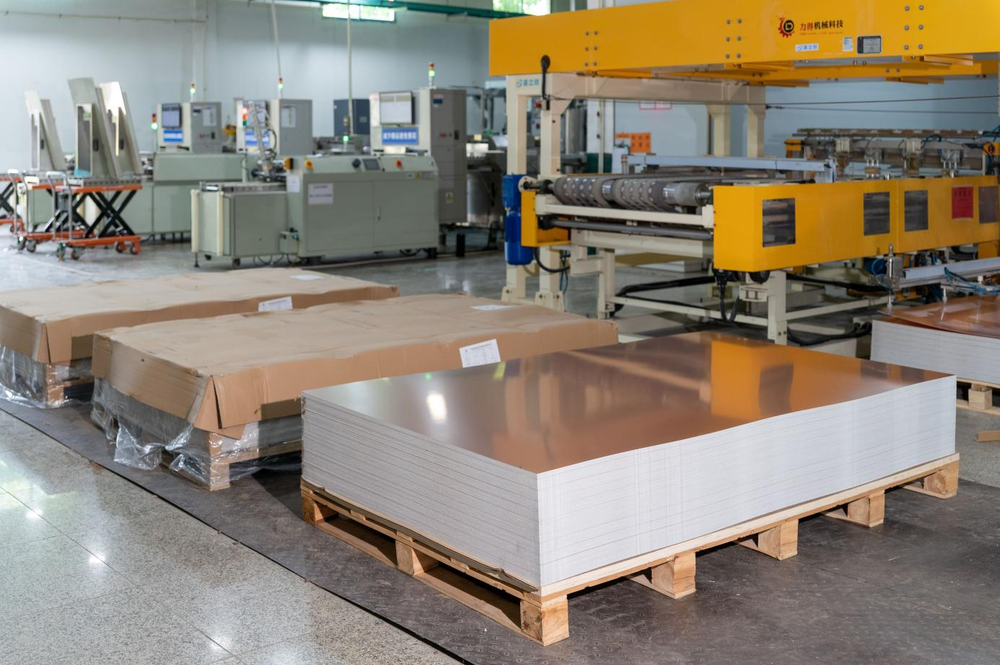 pcb manufacturing cutting