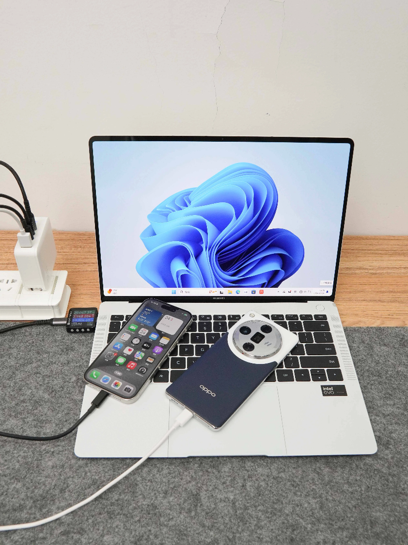 海棠推出PD200W 4C2A与PD165W 3C1A两款智能充电器-充电头网