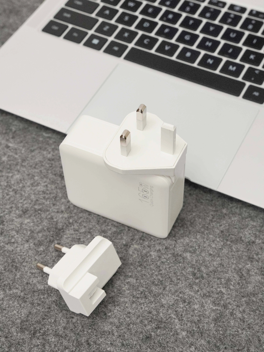 海棠推出PD200W 4C2A与PD165W 3C1A两款智能充电器-充电头网